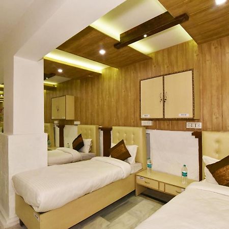 אמריצר Hotel Sallow International-Hotel Near Golden Temple מראה חיצוני תמונה